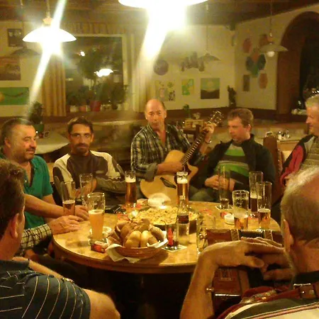 ゲストハウス Sonnenhof Motorradkrauk