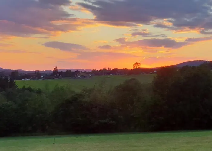 Sonnenhof Motorradkrauk 招待所 3*